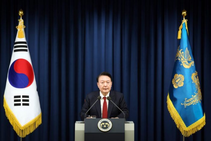 South korean presidential frontrunner proposes revising constitution martial law
