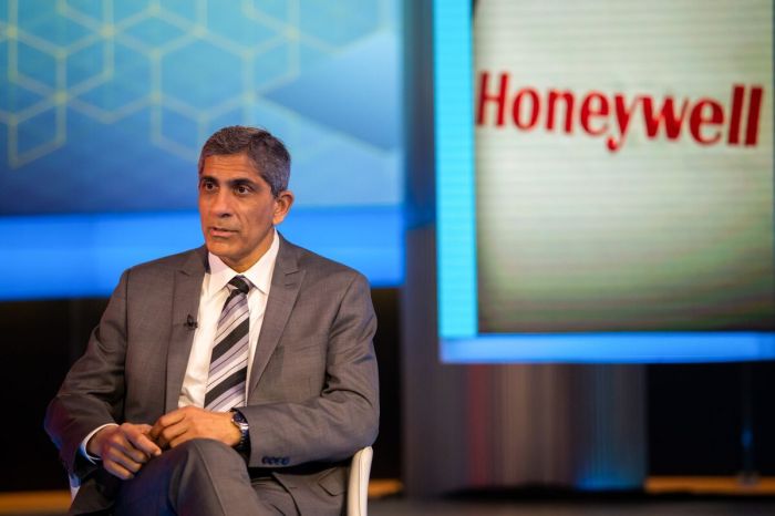 Honeywell CEO Addresses Surprise Shortfall - WSJ Honeywell expected add elliotts marc steinberg board wsj reports