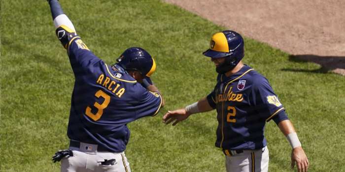 Brewers bring 7 game win streak into set cincinnati