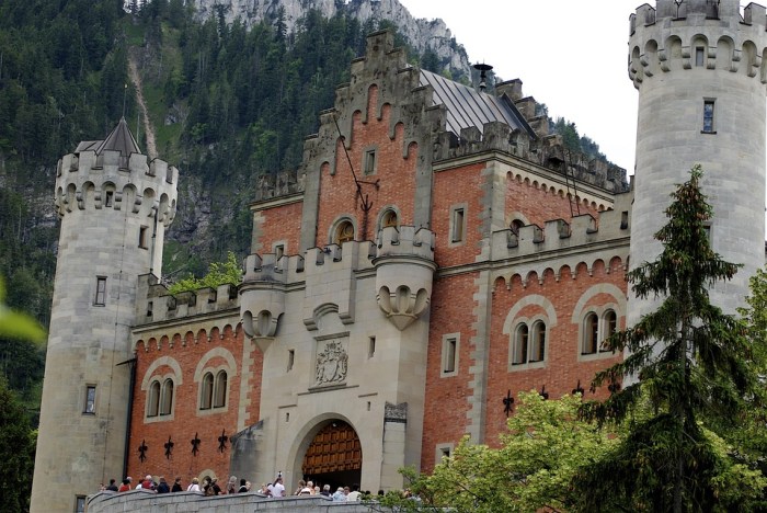 Free photo: Neuschwanstein Castle, Castle - Free Image on Pixabay - 1448373 Germany provide 5 billion military aid package ukraine