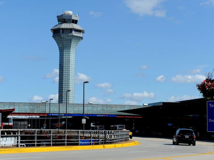 US airport chaos as more than 2700 flights cancelled | news.com.au ... Washington airport will halt flight 6 pm saturday night during trump army parade