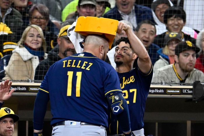 Brewers blast Padres 11-2 - Brew Crew Ball Padres look rebound get back track brewers