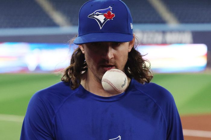 Surging jays go series sweep against skidding twins