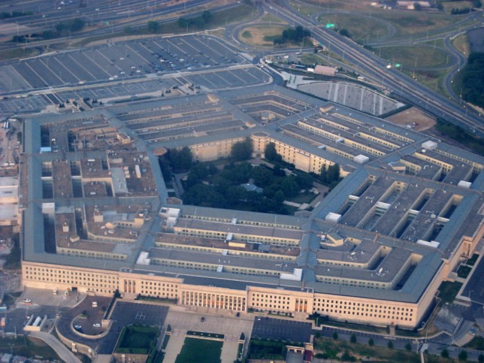 Pentagon | The pentagon building | gregwest98 | Flickr Pentagon should shave defense procurement regulation industry group