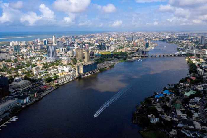 Nigeria Map / Geography of Nigeria / Map of Nigeria - Worldatlas.com Nigeria army airstrike kills 20 people amnesty residents says