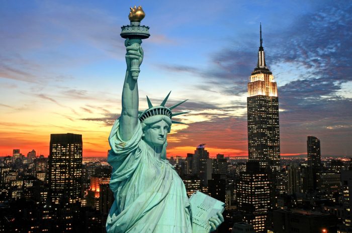 AMERİKADA TƏHSİL - USE Study Group Us money market fund inflows surge caution over tariffs
