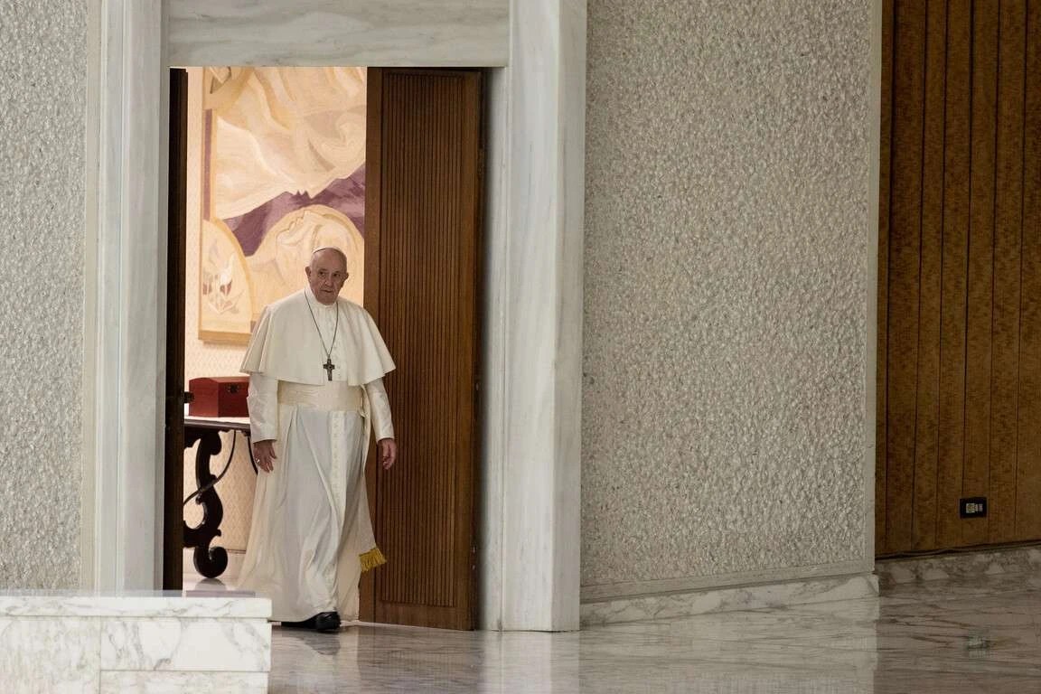 Conclave 2013: Cardinals Gather in Sistine Chapel, the World Waits ... Pope crave conclave rome
