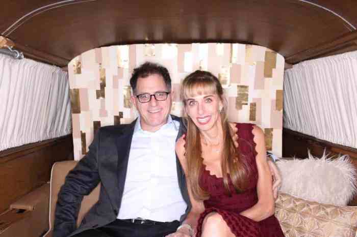 Dell Computer CEO Michael Dell and wife Susan announce donation of ... Michael dell susan dell