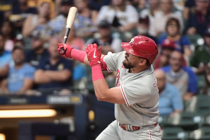 Phillies beat Brewers to avoid sweep Brewers win seventh straight earning sweep phillies