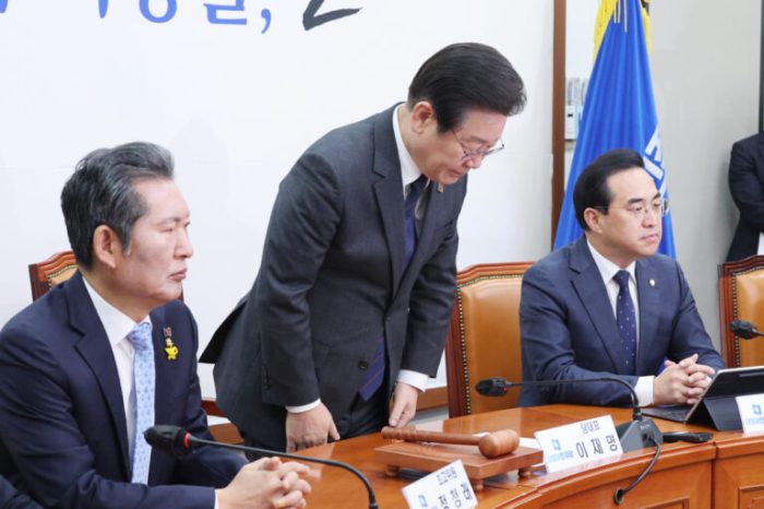 South Korean opposition leader gets a suspended jail term for violating ... Riding wave voter anger south koreas lee now faces policy challenges