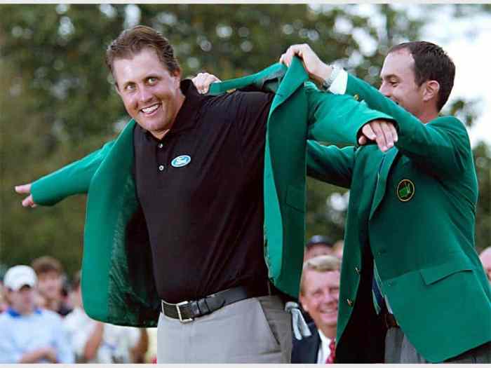 Phil Mickelson Headed Towards Career Year After Another Scorching Round ... Phils mick abel looks continue impressive career start vs cubs