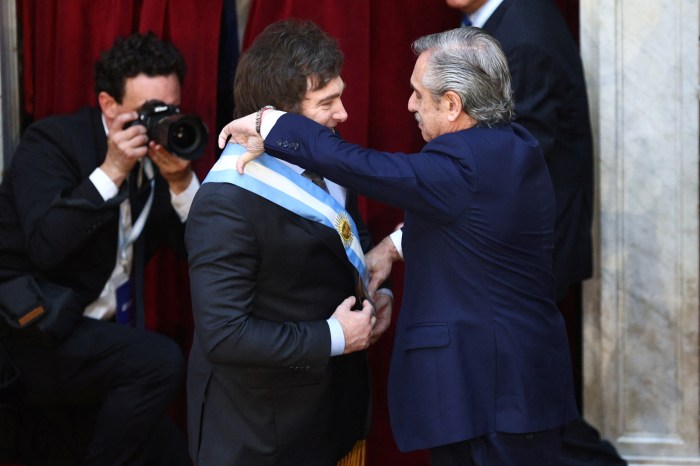 Milei - Sánchez: España retira definitivamente a su embajadora en ... Argentinas milei insults spanish pm sanchez again