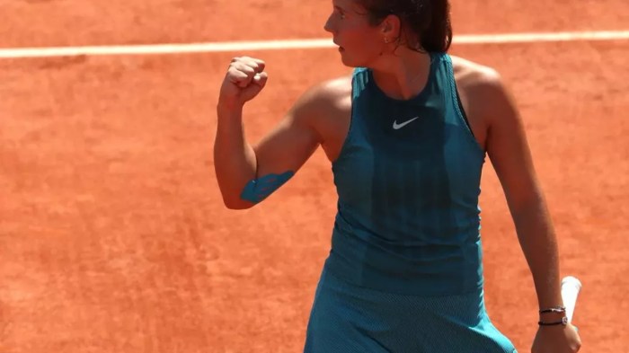 Kasatkina hits out at French Open crowd over booing after defeat to ... Andreeva keeps kasatkinas wristband reminder french open win