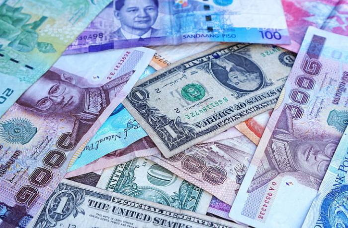 HD wallpaper: 1000 Indian rupee banknote, rupees, mahatma gandhi ... Rupee caught between us dollar weakness lack directional bias