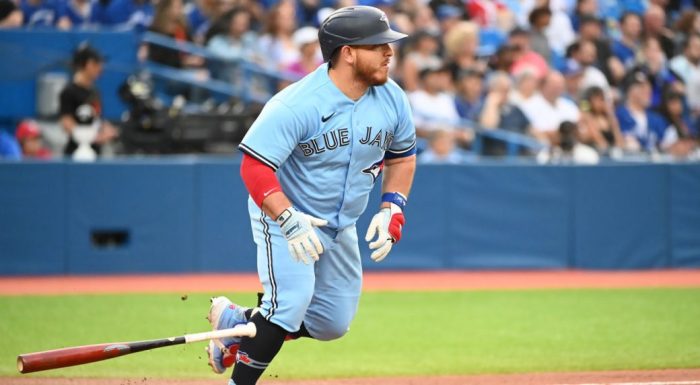 Jays nip phillies alejandro kirks walk off single