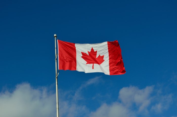 2560x1440 wallpaper | canada flag | Peakpx Canadian bill seeks deny hearings some asylum seekers