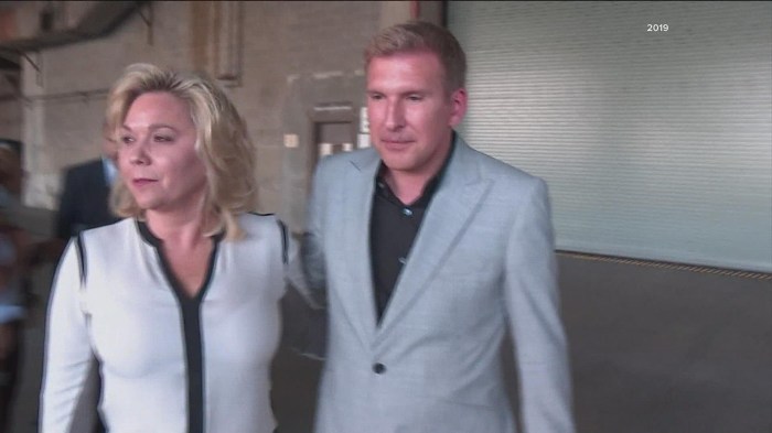 Todd and Julie Chrisley sentenced for bank fraud, tax evasion Todd julie chrisley trump pardon