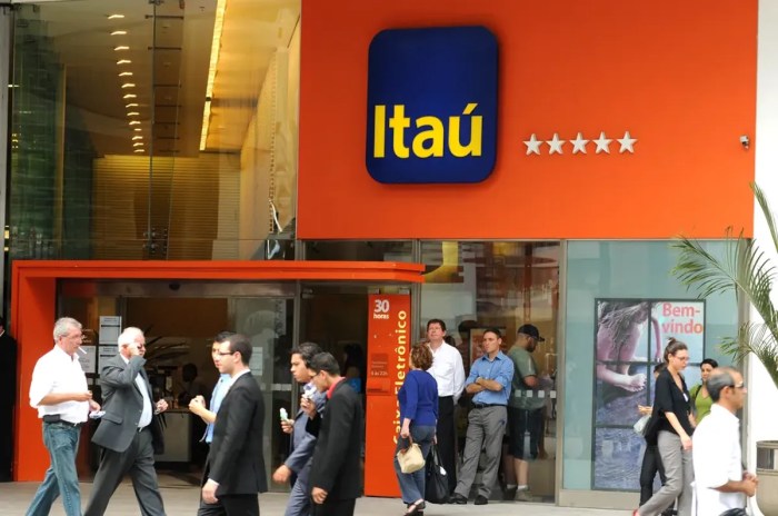 Itaú sues former CFO over allegations of wrongful payments | Business ... Itau presses suit against former cfo after settling with ex consultant