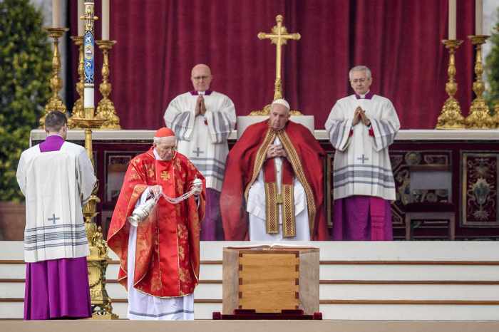 Pope approves simplified rites for papal funeral, burial - Arlington ... Pope francis funeral rites what to know