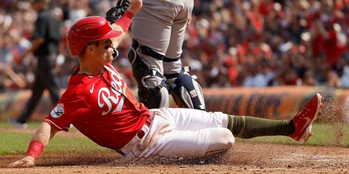Giants, Reds suspended in 8th inning after rain delay Diamondbacks reds game suspended after 6 due rain