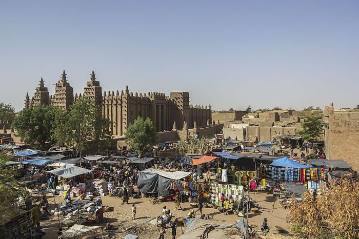 Mali suspends artisanal gold mining activities due weather conditions