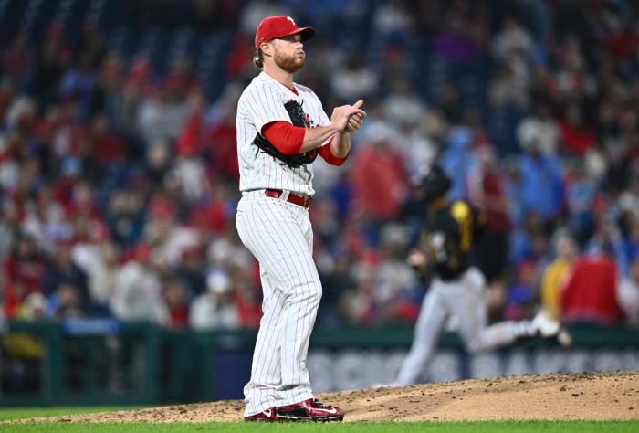 Jays nip phillies alejandro kirks walk off single