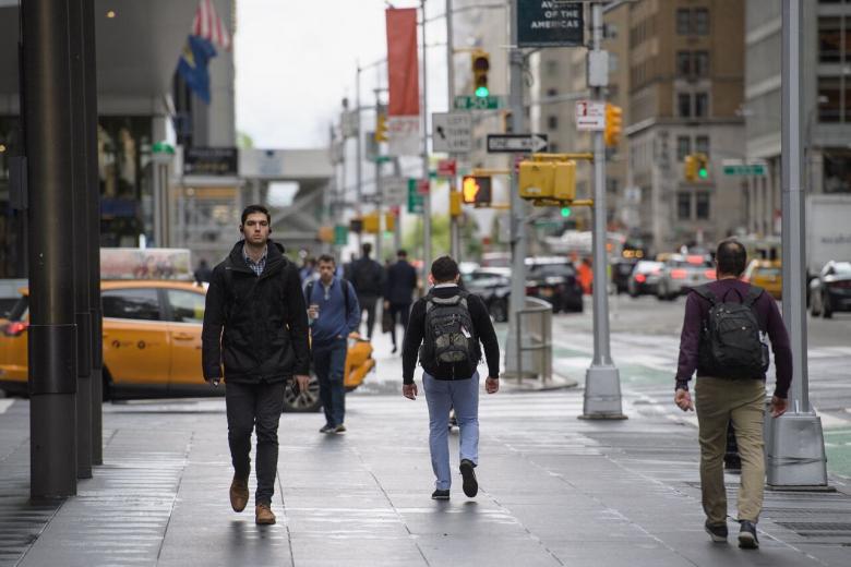 US Unemployment Benefits Applications Unexpectedly Rise for Second Week ... Us weekly jobless claims rise second straight week