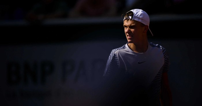 Rune finally win first five-set match - Tennis Majors Rune survives five setter against local hero halys reach french open fourth