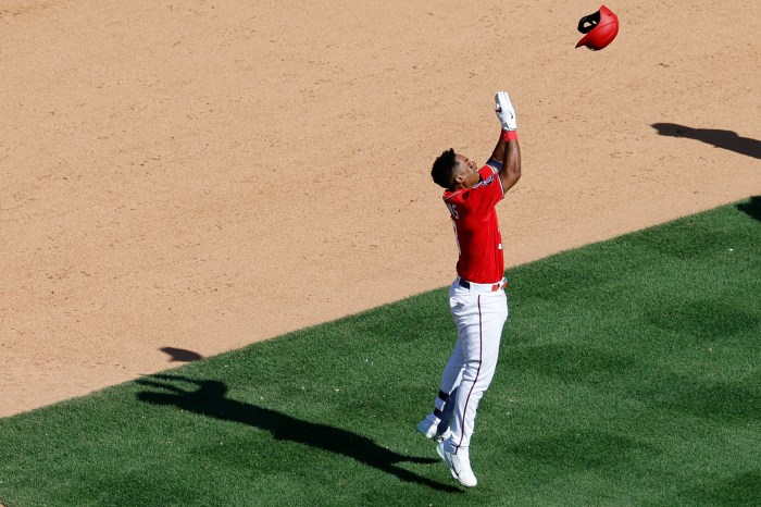 Nationals extend hot streak with win over d backs