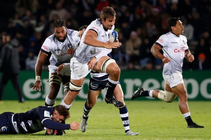 Sharks in early talks with Etzebeth : r/SharksRugby Etzebeth back after concussion concerns boost sharks springboks